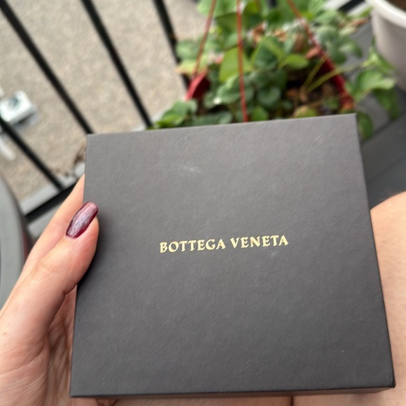 Bottega Veneta Lilac purple snakeskin compact wallet - Picture 6 of 6